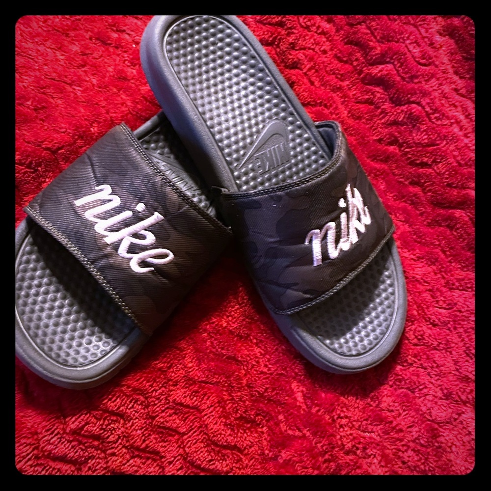 Army Nike slides